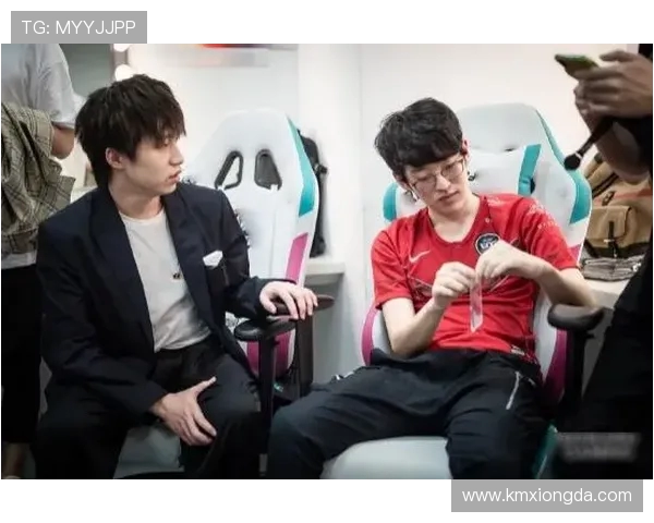 王者荣耀战术解析：BLG如何逆袭夺冠的秘密与策略