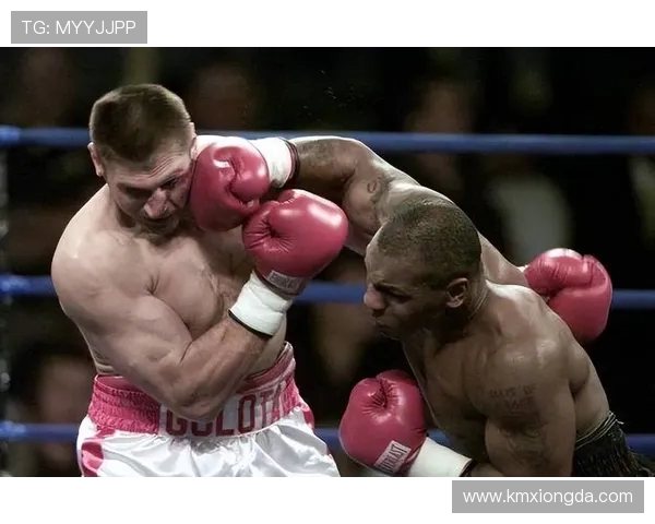 泰森与小罗伊琼斯拳击赛延期引发拳迷热议与期待