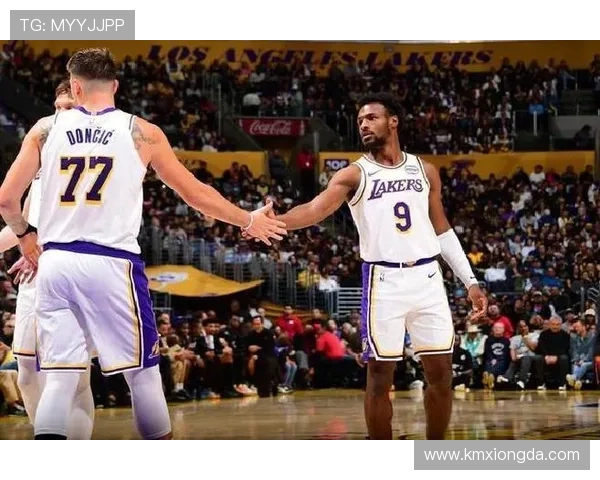 湖人对决热火第五场激战即将上演谁将赢得总冠军的荣耀