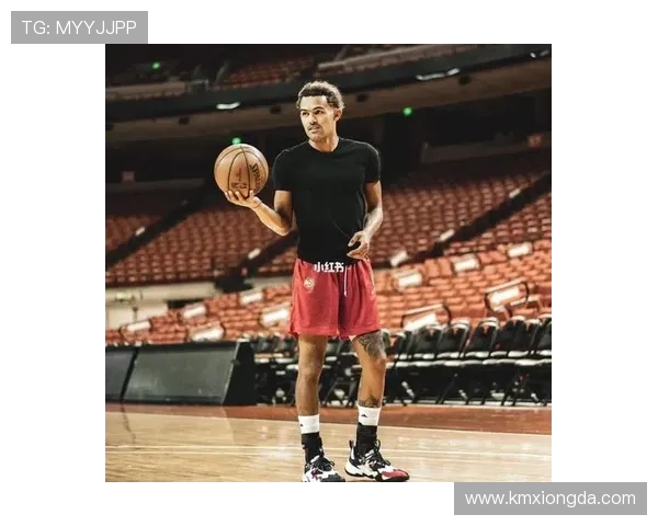 特雷杨引领新一代篮球风潮展现超凡球技与领袖魅力