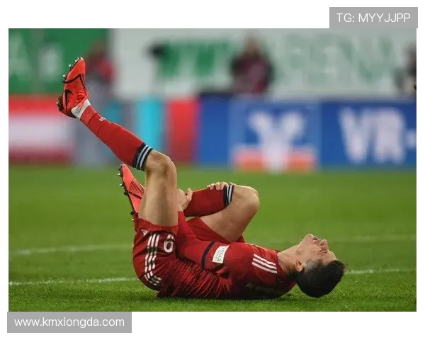 莱万重返安联球场引发拜仁球迷愤怒声讨：背叛旧主的代价是什么