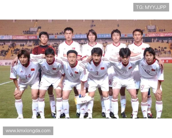 上海足球队战术创新引领潮流助力球队崛起成国内足球新标杆